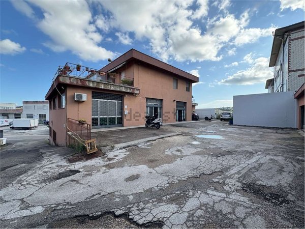 ufficio in vendita ad Ancona in zona Baraccola