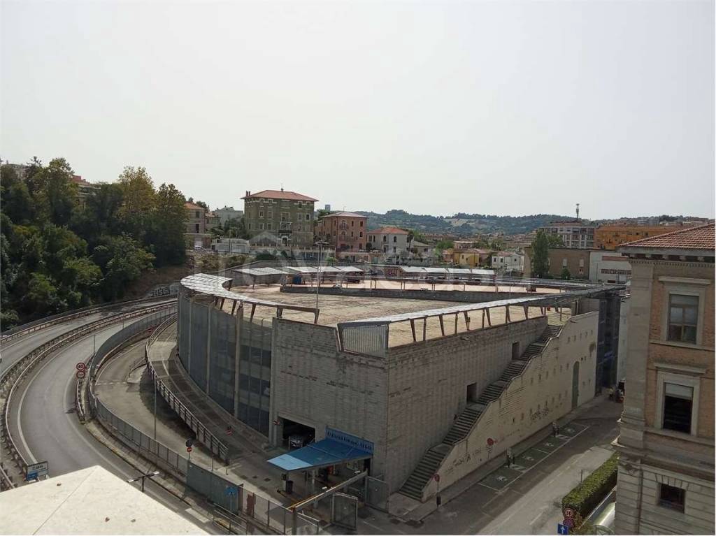 appartamento in vendita ad Ancona in zona Gli Archi