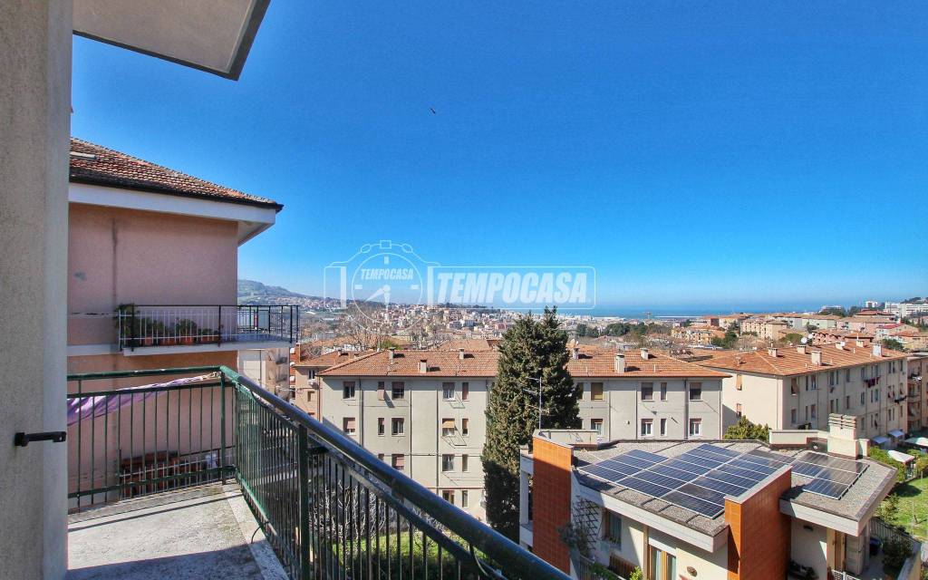 appartamento in vendita ad Ancona in zona Delle Grazie