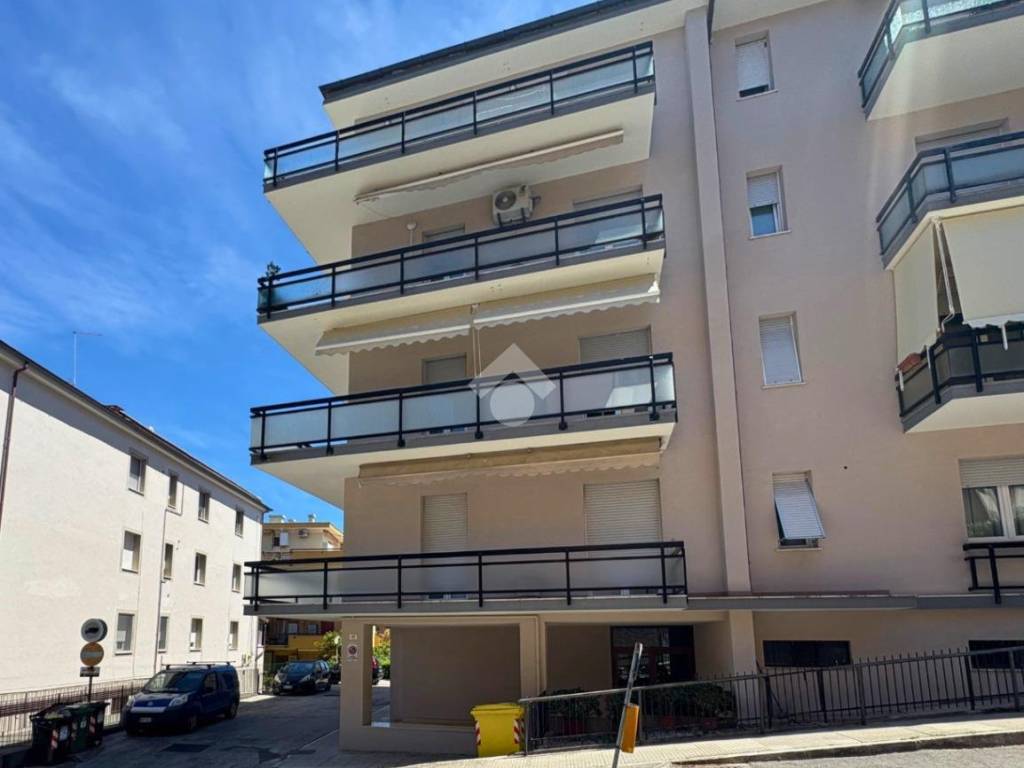 appartamento in vendita ad Ancona in zona Tavernelle
