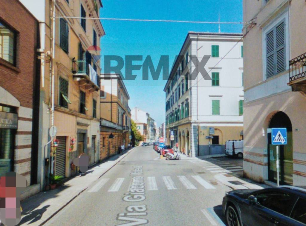 locale commerciale in vendita ad Ancona in zona Centro Storico
