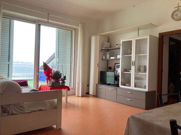 appartamento in vendita ad Ancona in zona Vallemiano