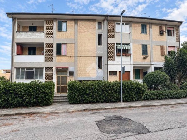 appartamento in vendita ad Ancona in zona Collemarino