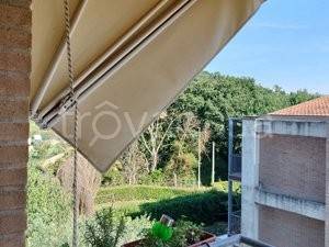 appartamento in vendita ad Ancona in zona Varano