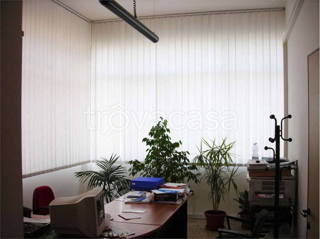 ufficio in vendita ad Ancona in zona Palombare