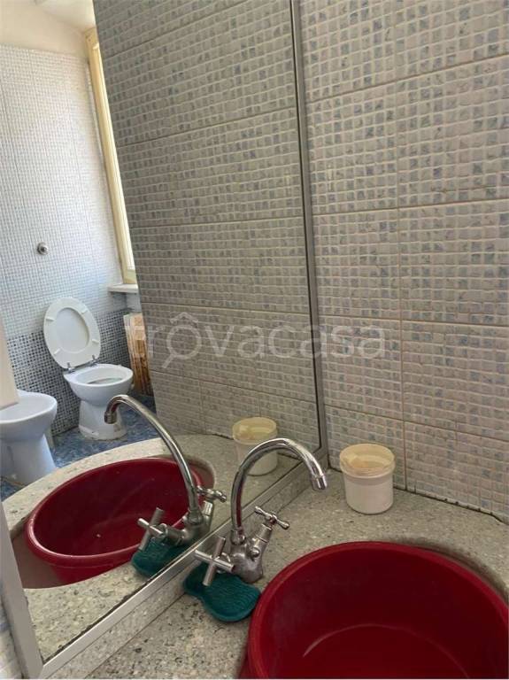 appartamento in vendita ad Ancona in zona Vallemiano