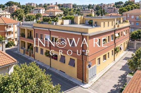 appartamento in vendita ad Ancona in zona Posatora