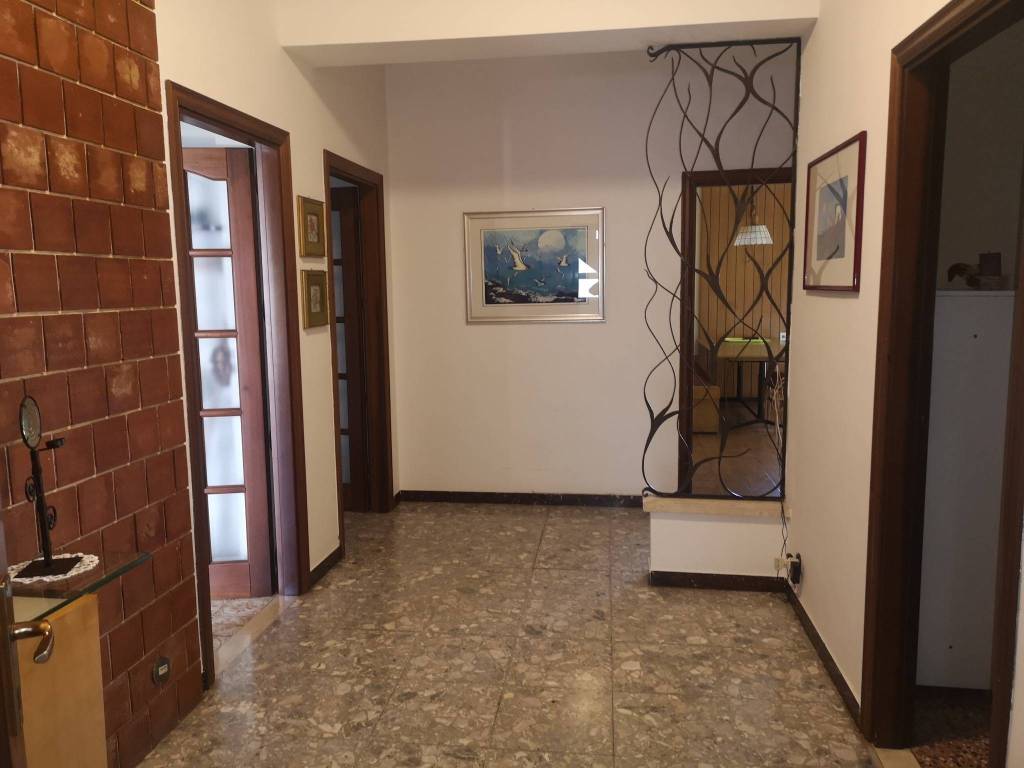 appartamento in vendita ad Ancona in zona Posatora