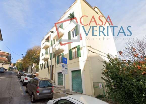 appartamento in vendita ad Ancona in zona Scrima