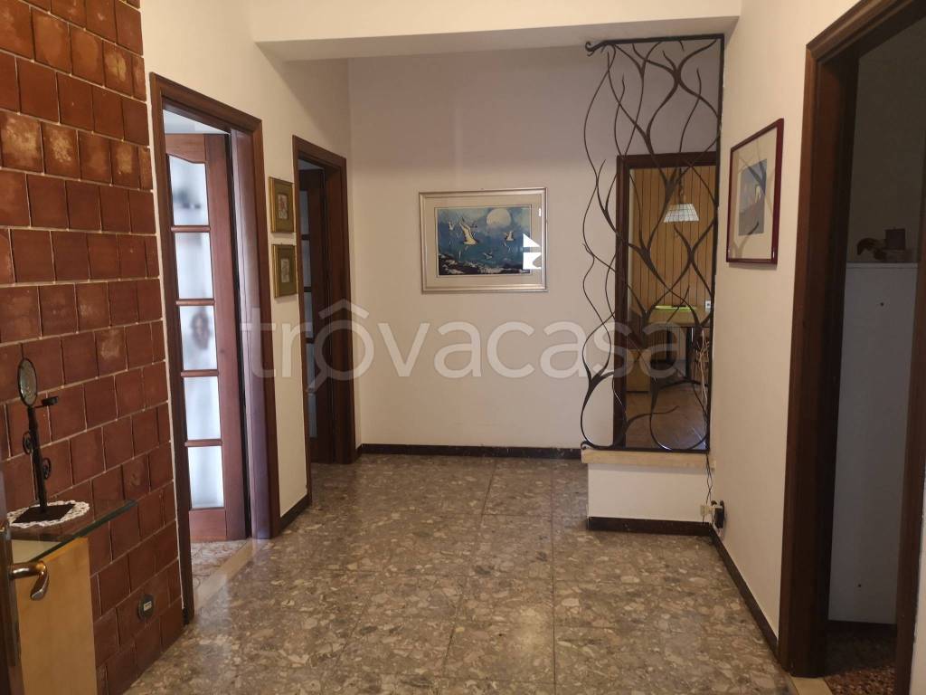 appartamento in vendita ad Ancona in zona Posatora