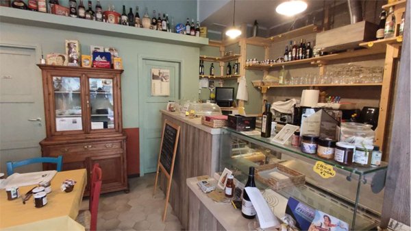 negozio in vendita ad Ancona in zona Centro Storico
