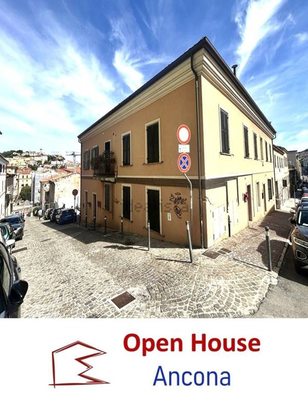 appartamento in vendita ad Ancona in zona Piano San Lazzaro
