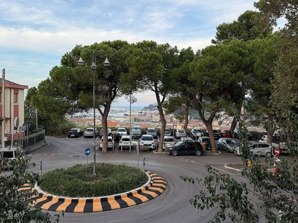 appartamento in vendita ad Ancona in zona Vallemiano