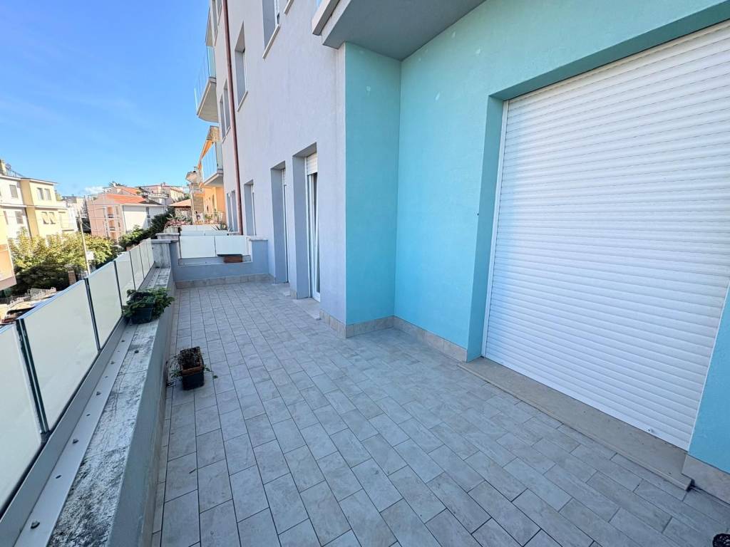 appartamento in vendita ad Ancona in zona Adriatico