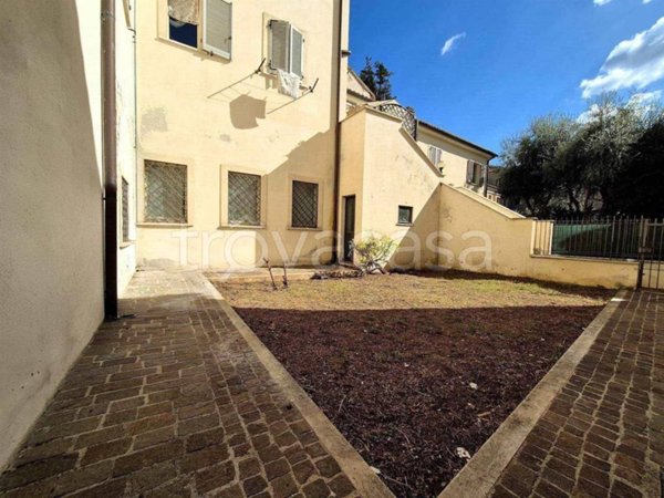 casa indipendente in vendita ad Ancona in zona Centro Storico