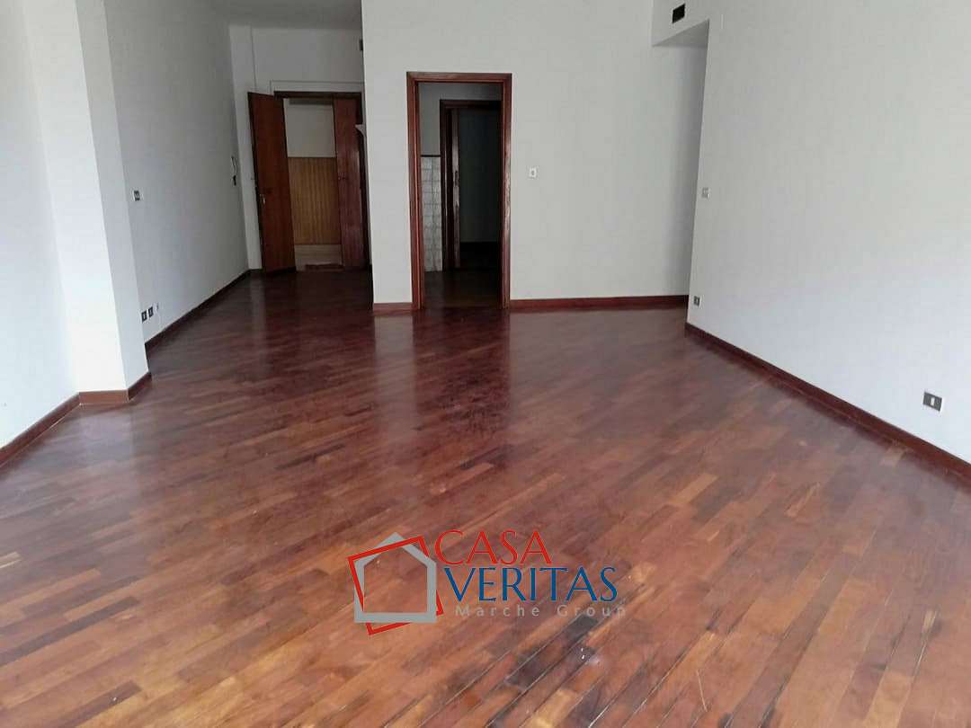 appartamento in vendita ad Ancona in zona Borgo Rodi