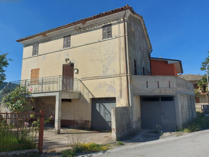 casa indipendente in vendita ad Arcevia