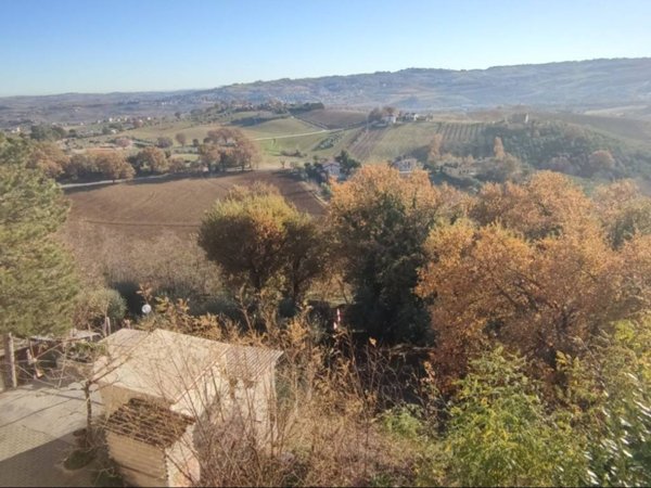casa indipendente in vendita ad Arcevia in zona Montale