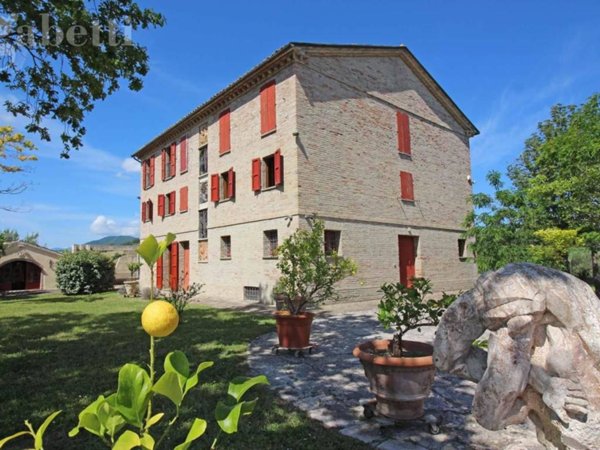 casa indipendente in vendita ad Arcevia