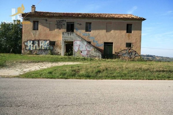 casa indipendente in vendita ad Arcevia