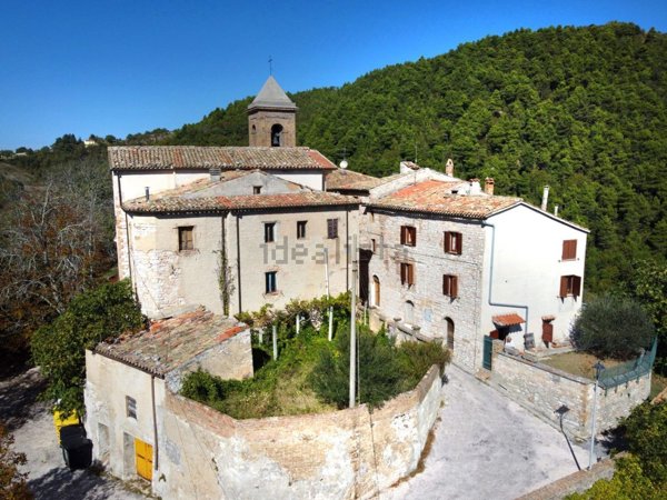 casa semindipendente in vendita ad Arcevia