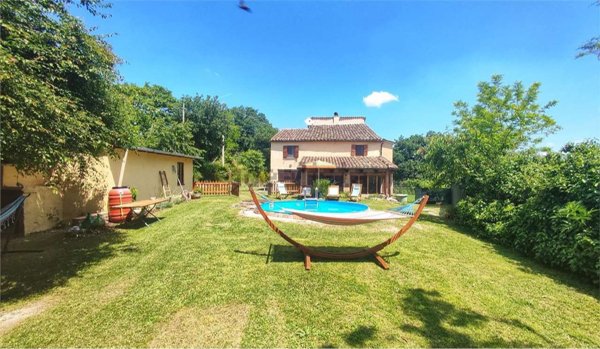 casa indipendente in vendita ad Arcevia