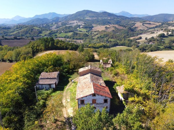 casale in vendita ad Arcevia