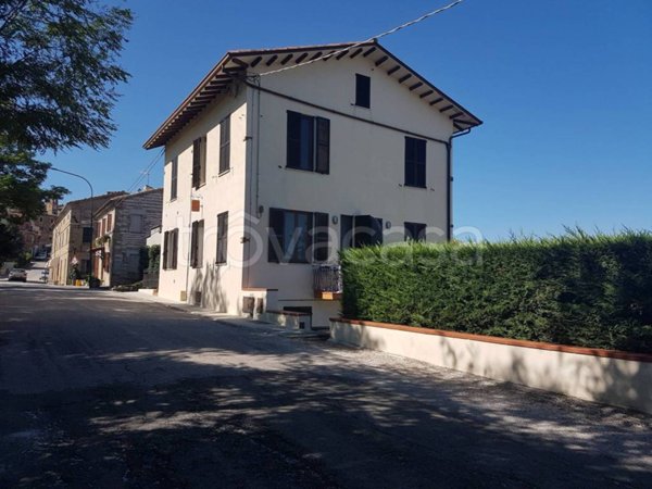 casa indipendente in vendita ad Arcevia in zona Piticchio