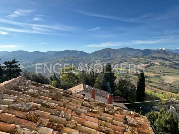 appartamento in vendita ad Arcevia in zona Piticchio
