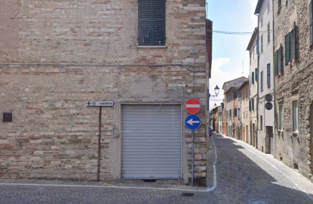 negozio in vendita ad Arcevia