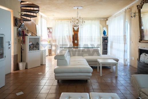 casa indipendente in vendita ad Arcevia in zona Costa