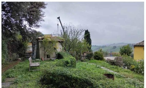 appartamento in vendita ad Arcevia in zona San Giovanni Battista