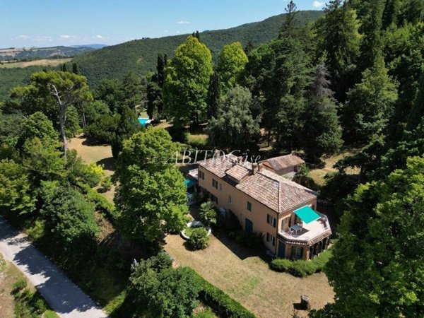 casa indipendente in vendita ad Arcevia