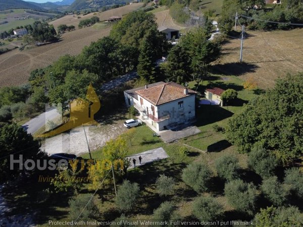 casa indipendente in vendita ad Arcevia