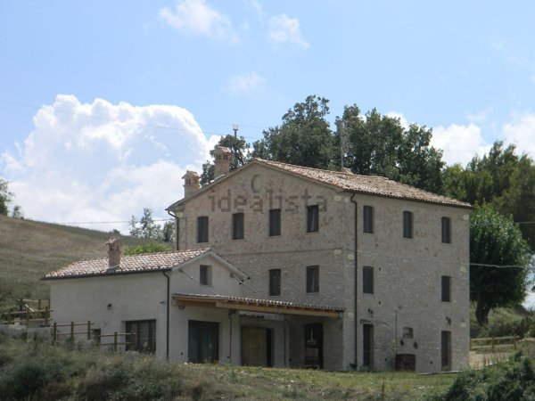 casale in vendita ad Arcevia