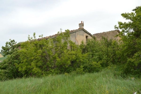 appartamento in vendita ad Arcevia in zona Magnadorsa