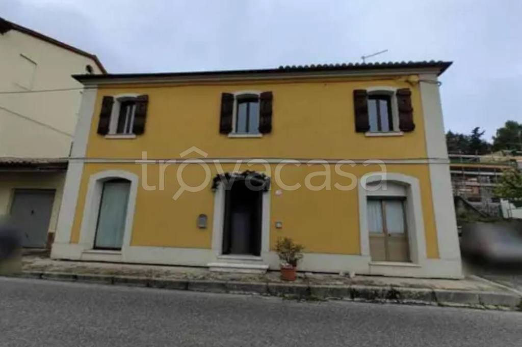 appartamento in vendita ad Arcevia in zona San Giovanni Battista