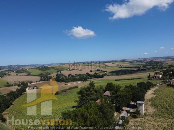 casa indipendente in vendita ad Arcevia in zona Piticchio