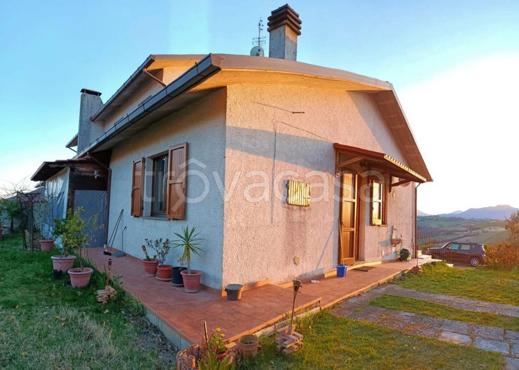 casa indipendente in vendita ad Arcevia