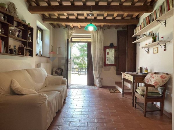 casa indipendente in vendita ad Arcevia in zona Castiglioni