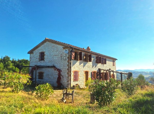 casa indipendente in vendita ad Arcevia