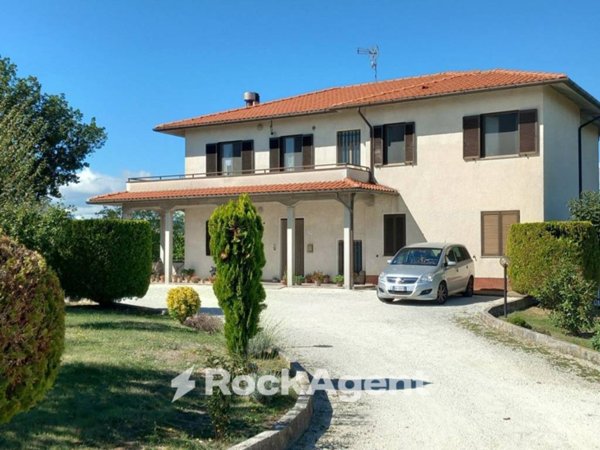 casa indipendente in vendita ad Arcevia