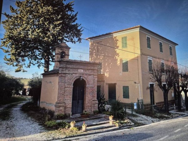 intera palazzina in vendita ad Arcevia in zona Palazzo