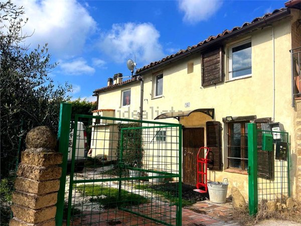 casa semindipendente in vendita ad Arcevia