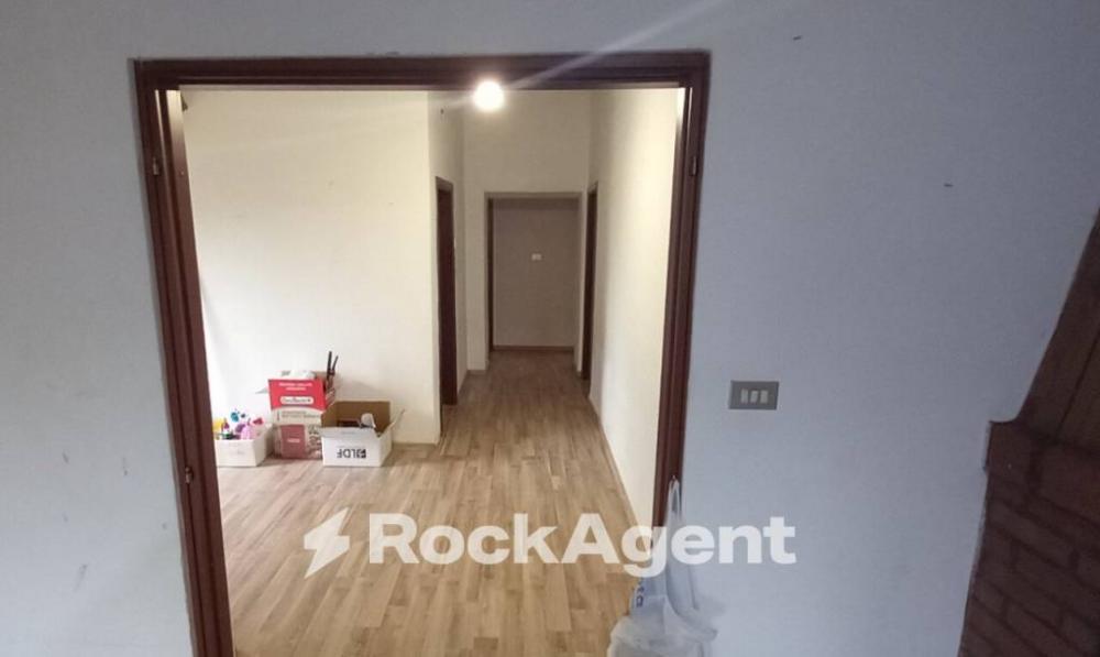 casa indipendente in vendita ad Arcevia in zona Magnadorsa