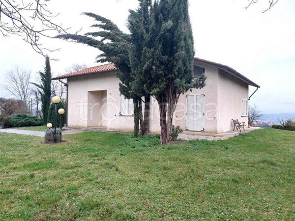 casa indipendente in vendita ad Arcevia in zona Piticchio