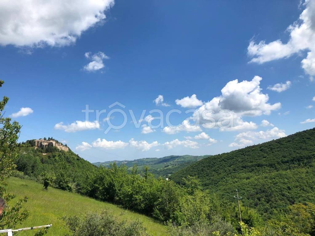 casa indipendente in vendita ad Arcevia in zona Avacelli