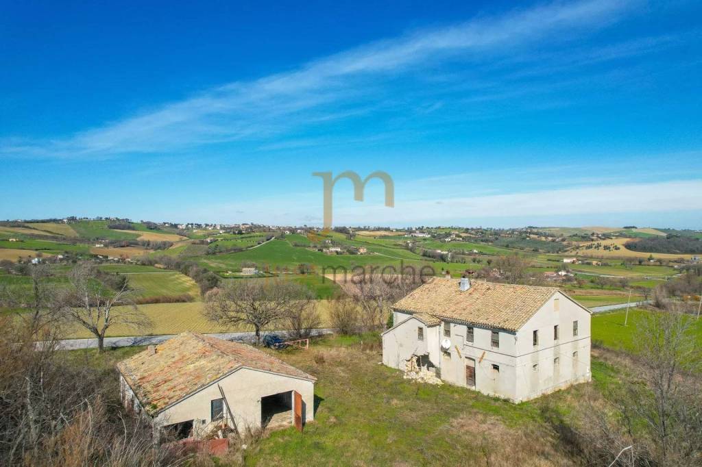 casa indipendente in vendita ad Arcevia in zona Ripalta