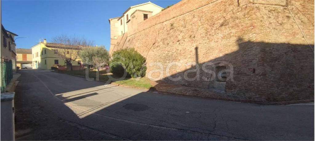 casa indipendente in vendita ad Arcevia in zona Montale