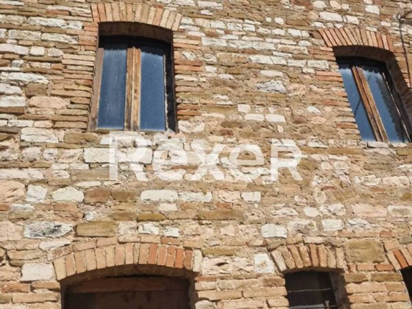 appartamento in vendita ad Arcevia in zona Avacelli